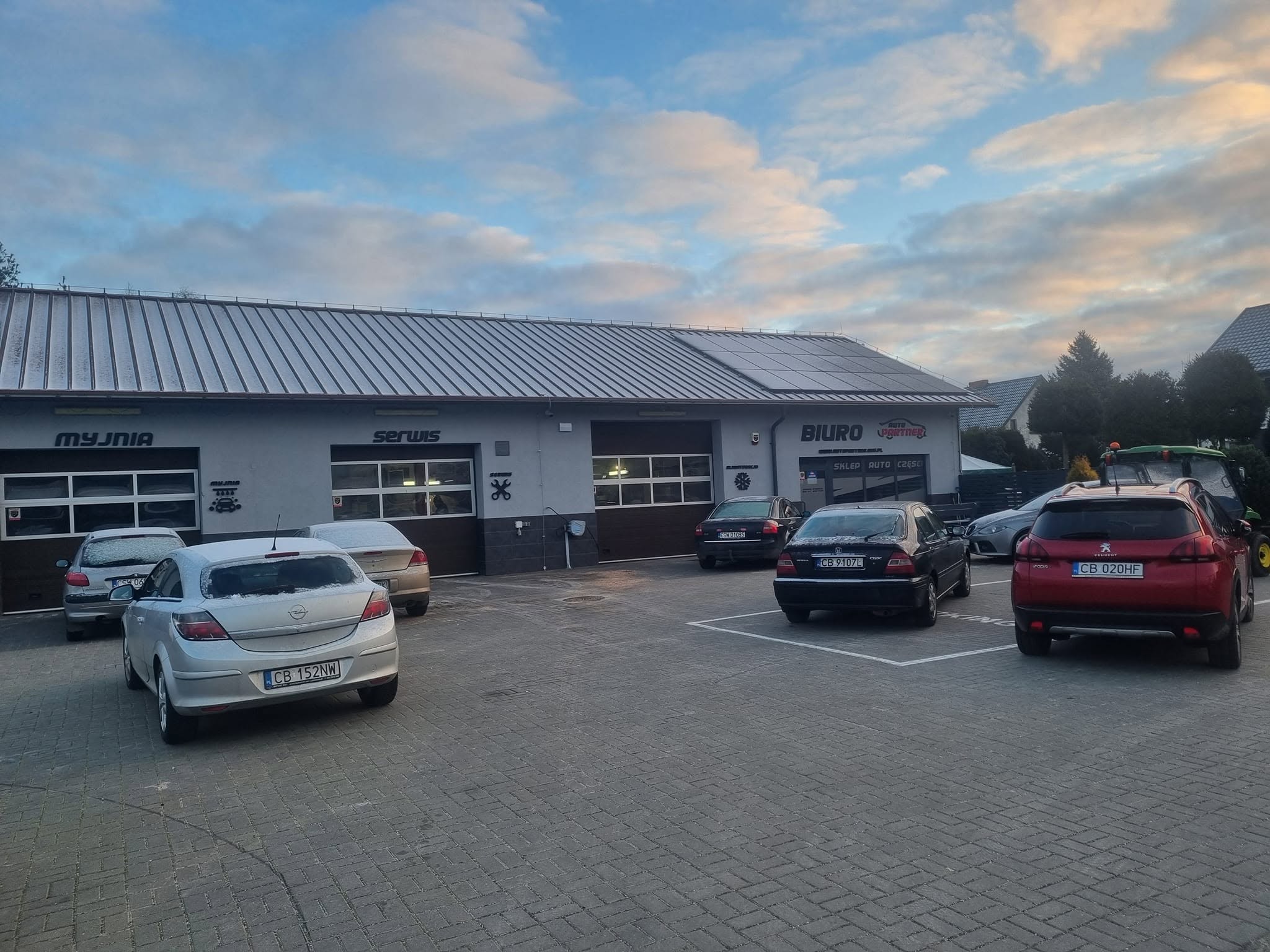 Auto Partner Serock – budynek warsztatu i SKP